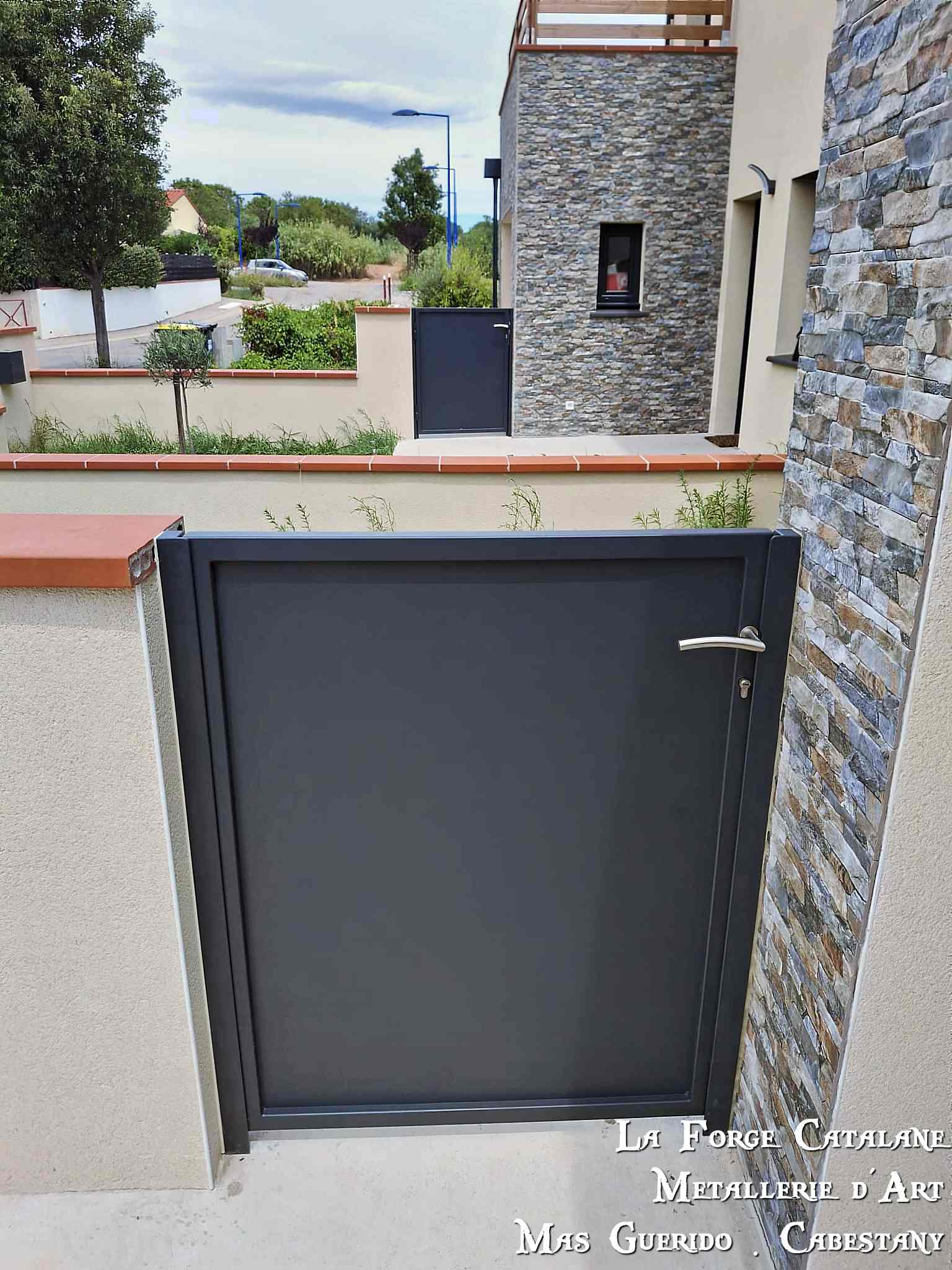 Portillon tole pleine thermo 7016 La Forge Catalane.jpg